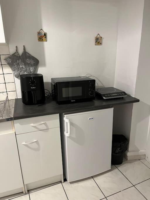 Joli Appartement Centre Невер Екстериор снимка
