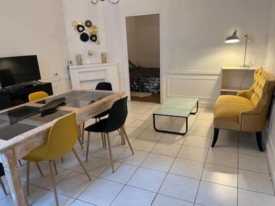 Joli Appartement Centre Невер Екстериор снимка